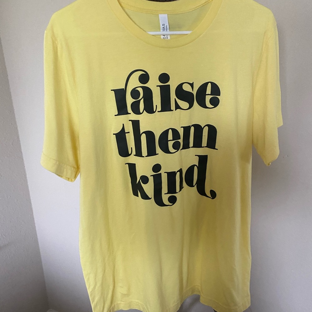 Woman tee shirt size Large